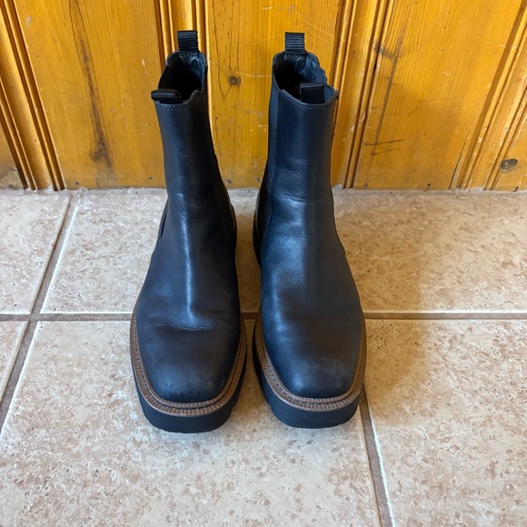 Sam Edelman Shoes - Sam Edelman Laguna Chelsea Boot - Black Lug Sole Sz 9.5